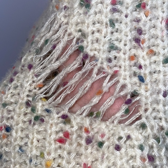 POL Distressed Speckled Confetti Knit Sweater size L - Picture 10 of 16